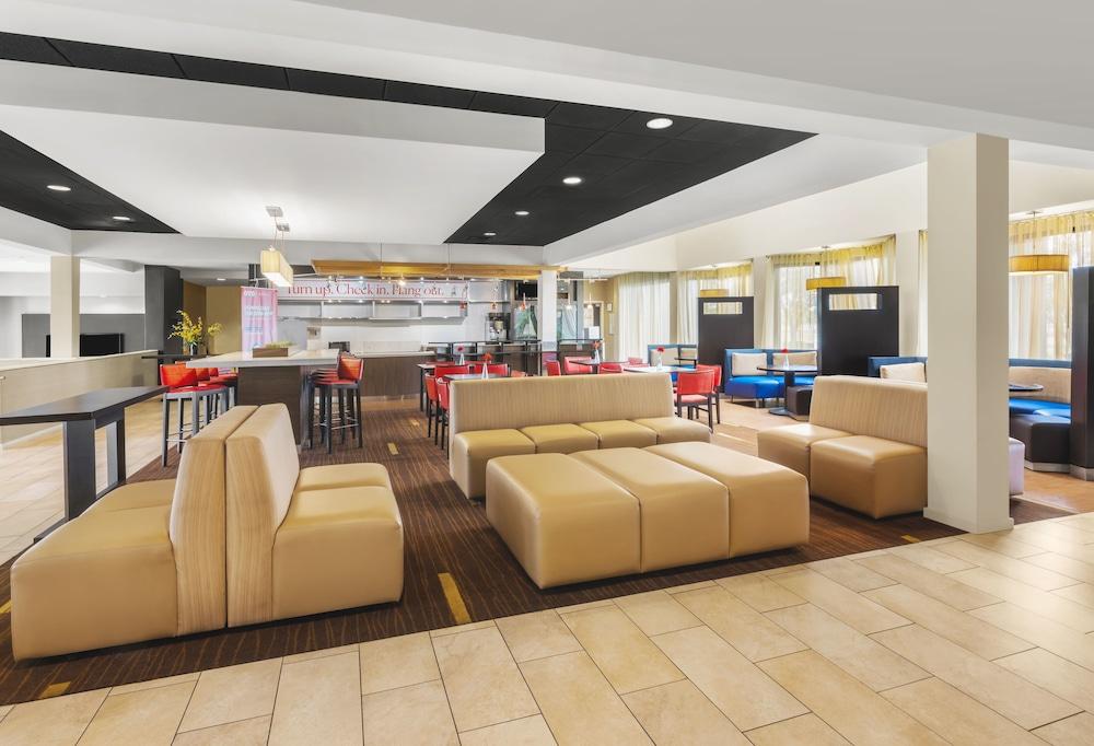 Country Inn & Suites By Radisson, Dallas-Love Field Экстерьер фото